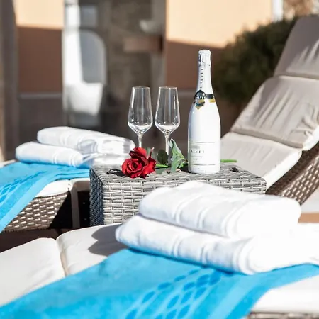 San Tonini Deluxe With Private Heated Swimming Pool Mravince