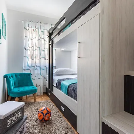 San Tonini Deluxe With Private Heated Swimming Pool Mravince